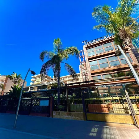 Grupos De 7 En Carlos Büigas * Salou