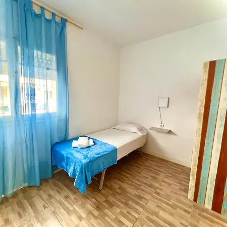 Grupos De 7 En Carlos Büigas Apartamento